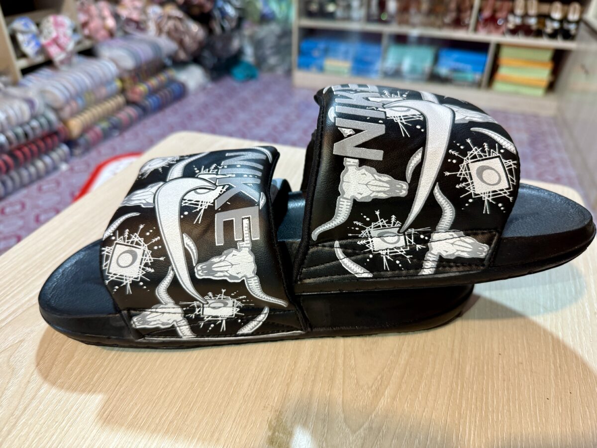 Black Edition Nike Style Slide - Image 2